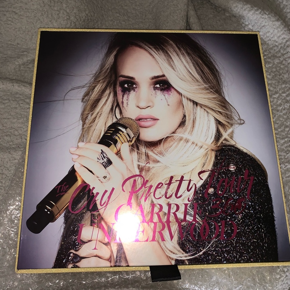 Carrie Underwood VIP box